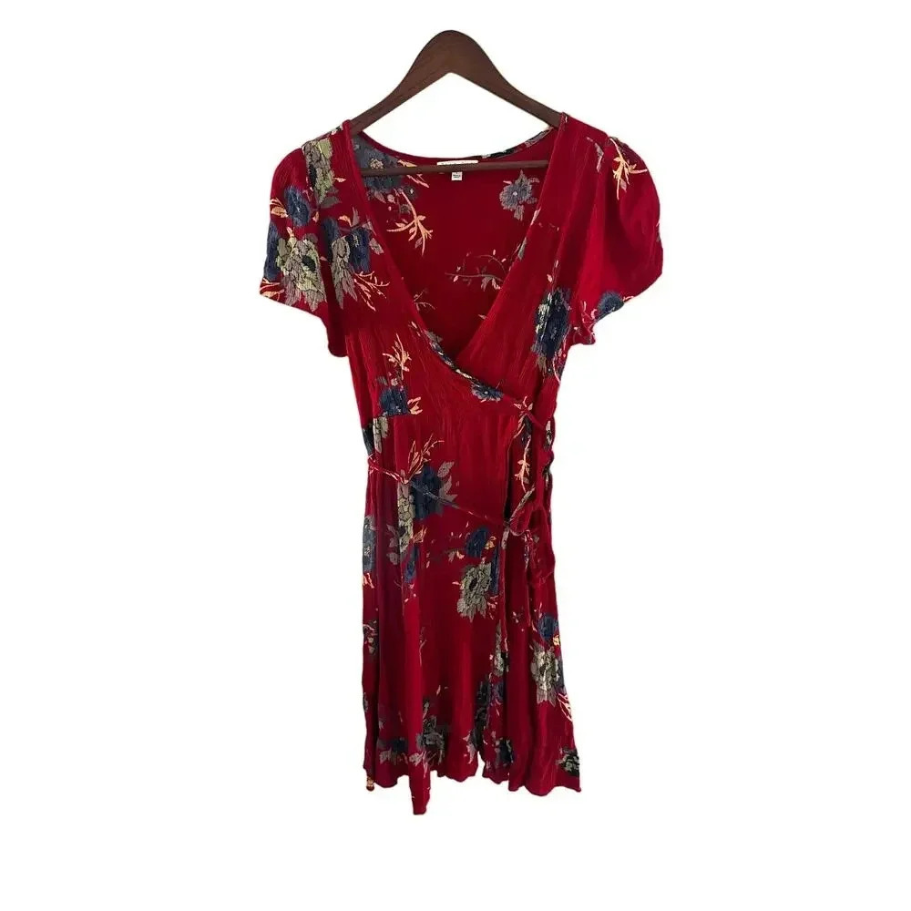 Patrons of Peace Red Floral Pattern Wrap